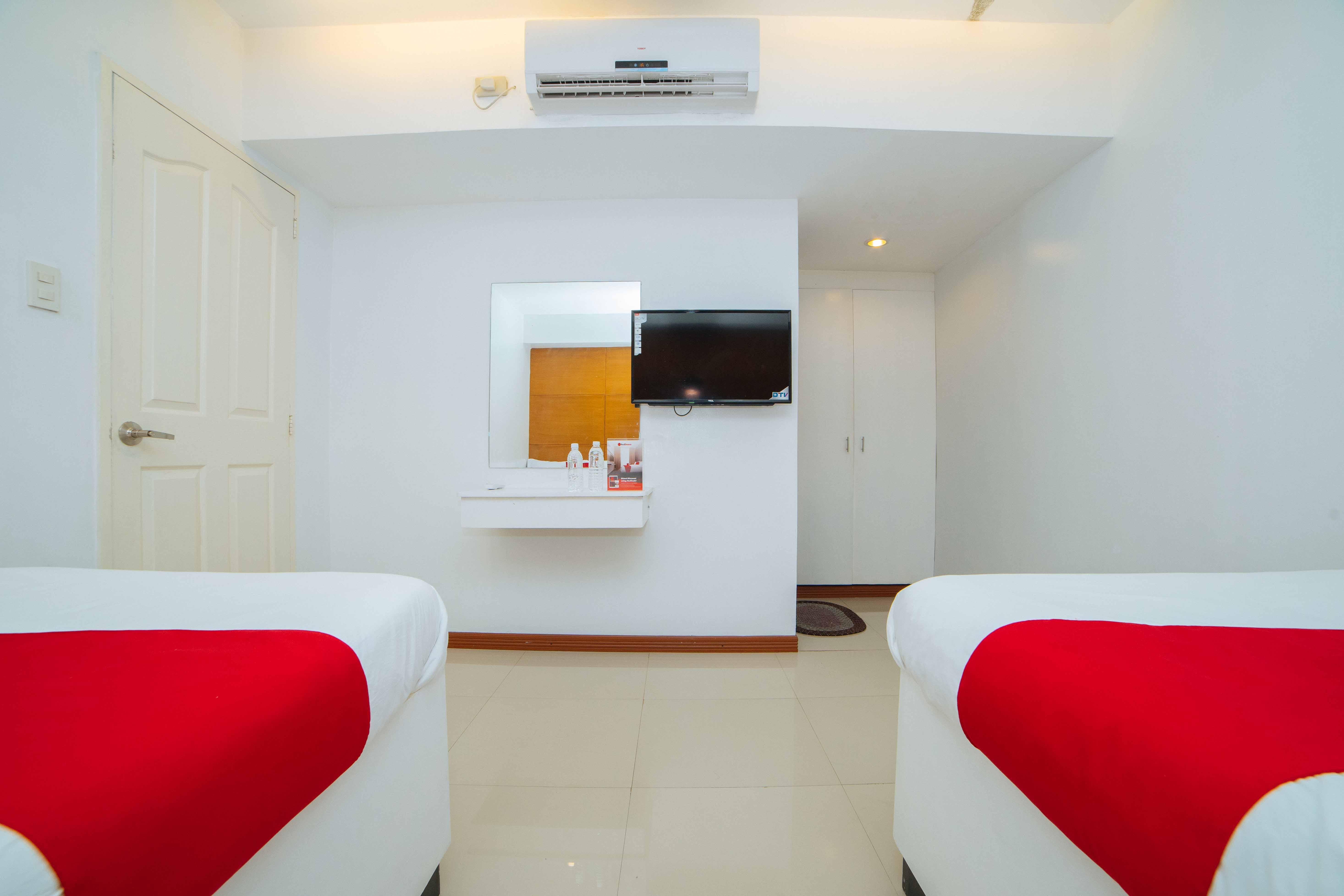 Reddoorz Near Bambang Station Hotel Manila Bagian luar foto
