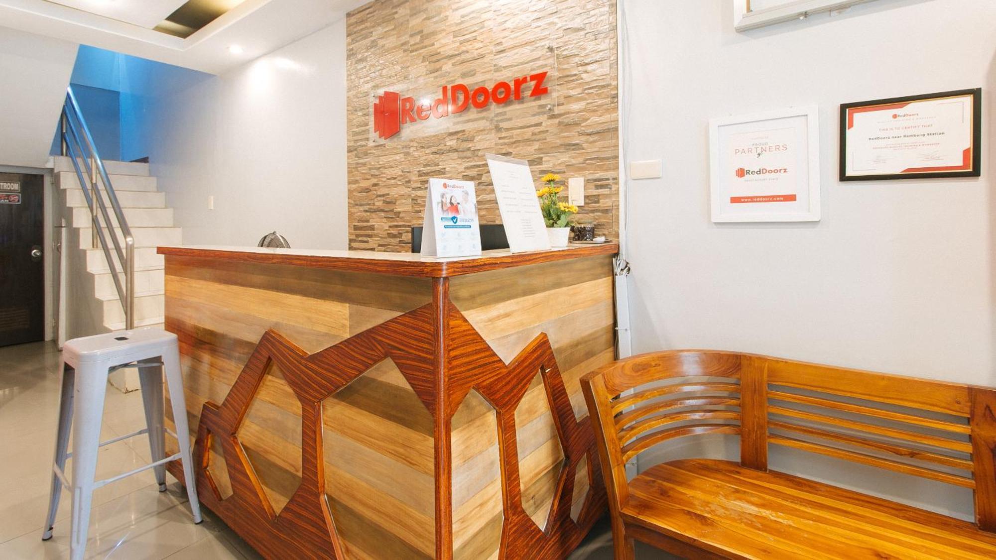 Reddoorz Near Bambang Station Hotel Manila Bagian luar foto