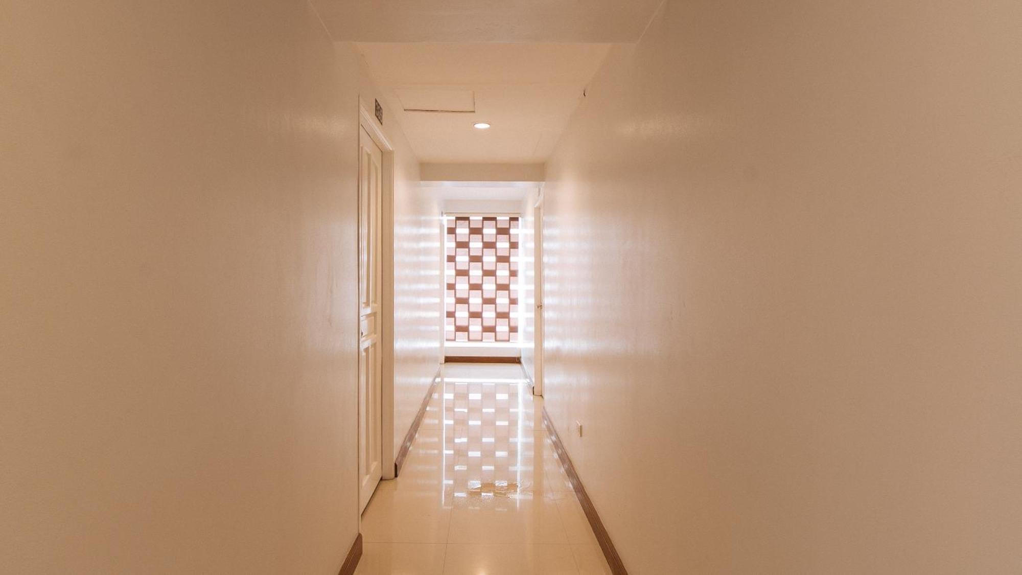 Reddoorz Near Bambang Station Hotel Manila Bagian luar foto