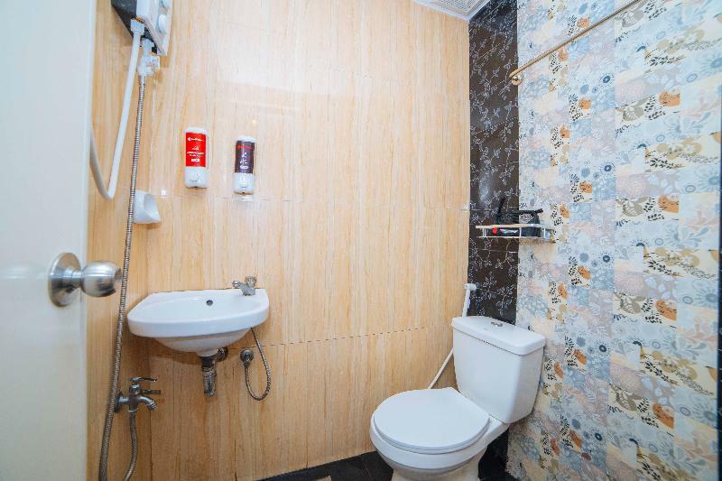 Reddoorz Near Bambang Station Hotel Manila Bagian luar foto